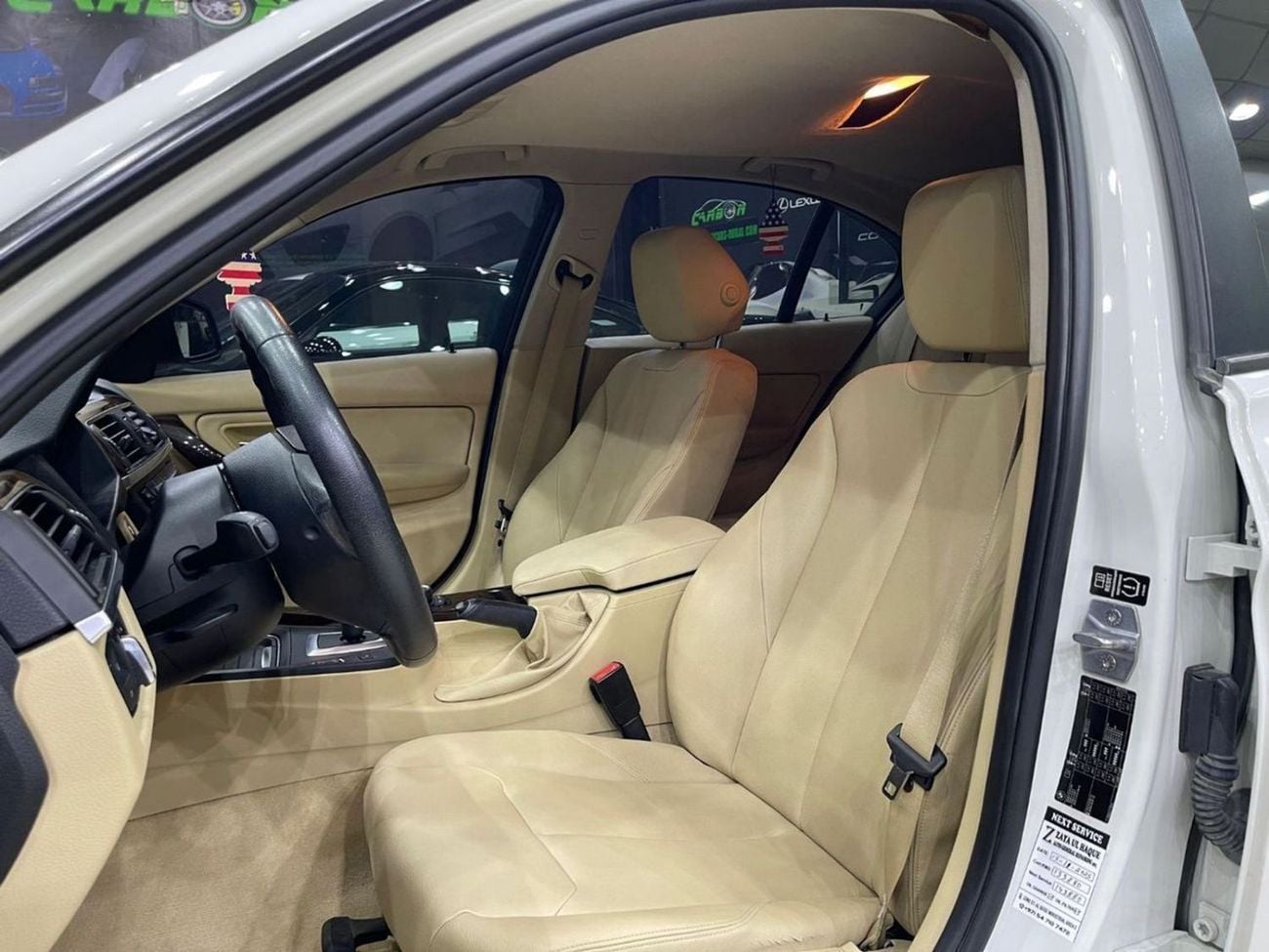 بي أم دبليو 320 FULL OPTIONS Exclusive 2.0L BMW 3 Series 320 2014