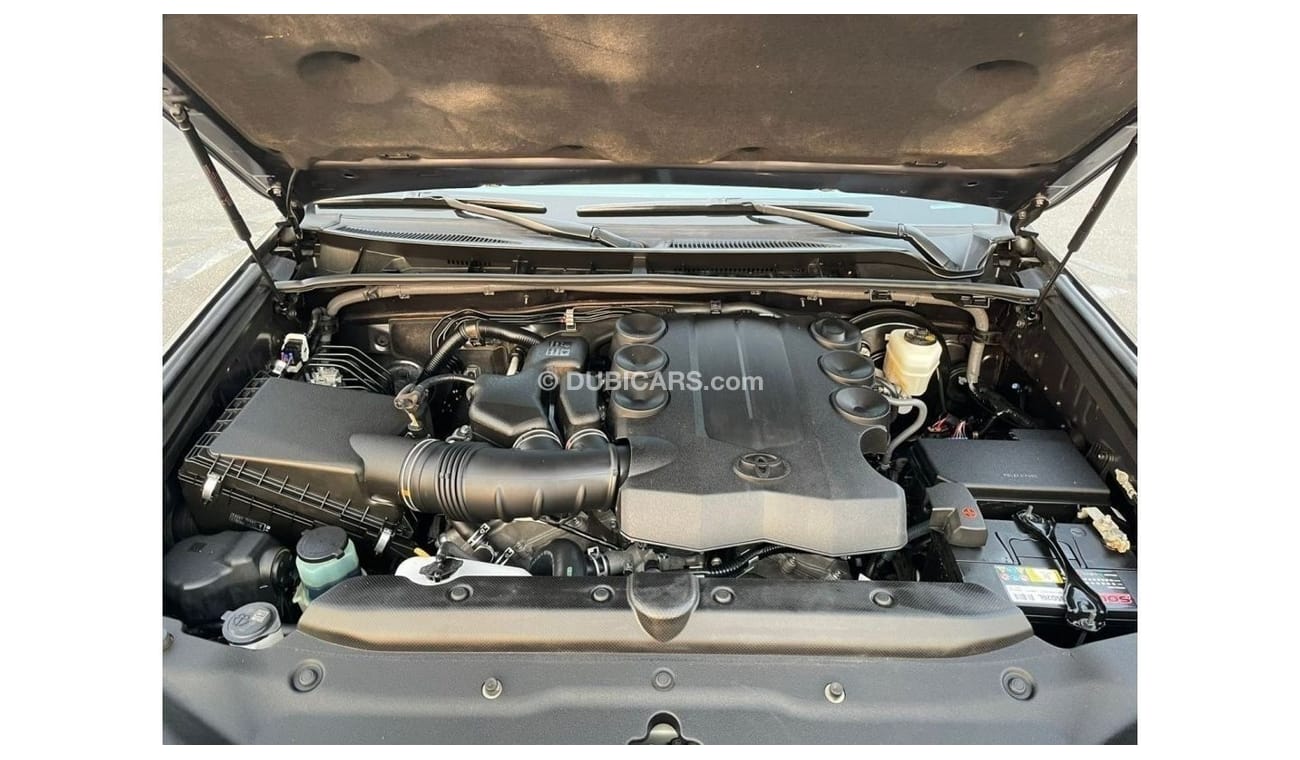 Toyota 4Runner *Offer*2018 Toyota 4Runner SR5 Premium -7 Seater - 4.oL V6 /  - UAE PASS