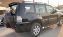 Mitsubishi Pajero 2017 V6 with sunroof 3.5 GCC Original Paint Ref#302