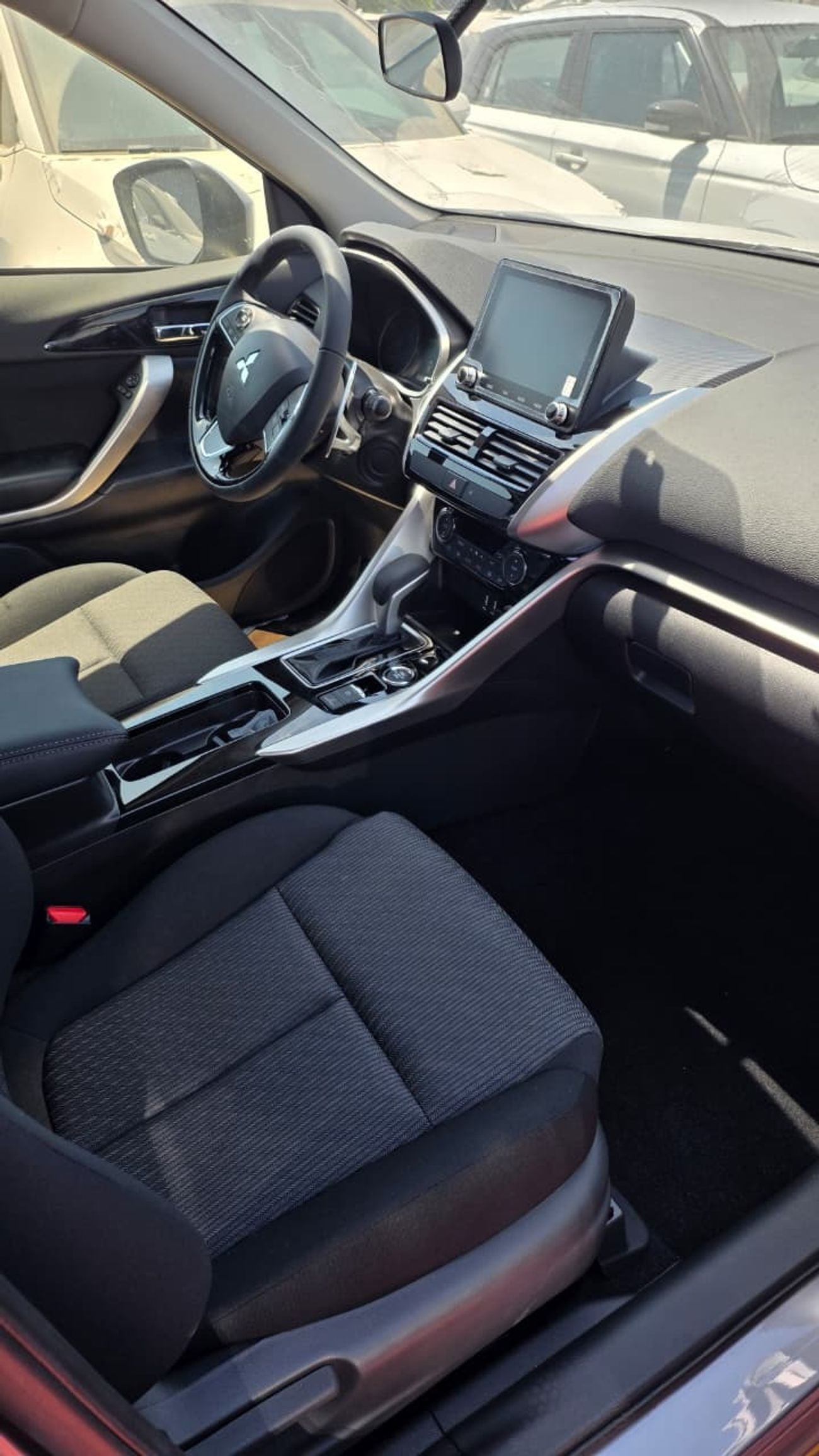 Mitsubishi Eclipse Cross GLX FULL Mitsubishi Eclipse Cross GLX MEDIUMLINE 2.0L 155HP 4WD 5 SEATS 5 DOOR EXPORT ONLY