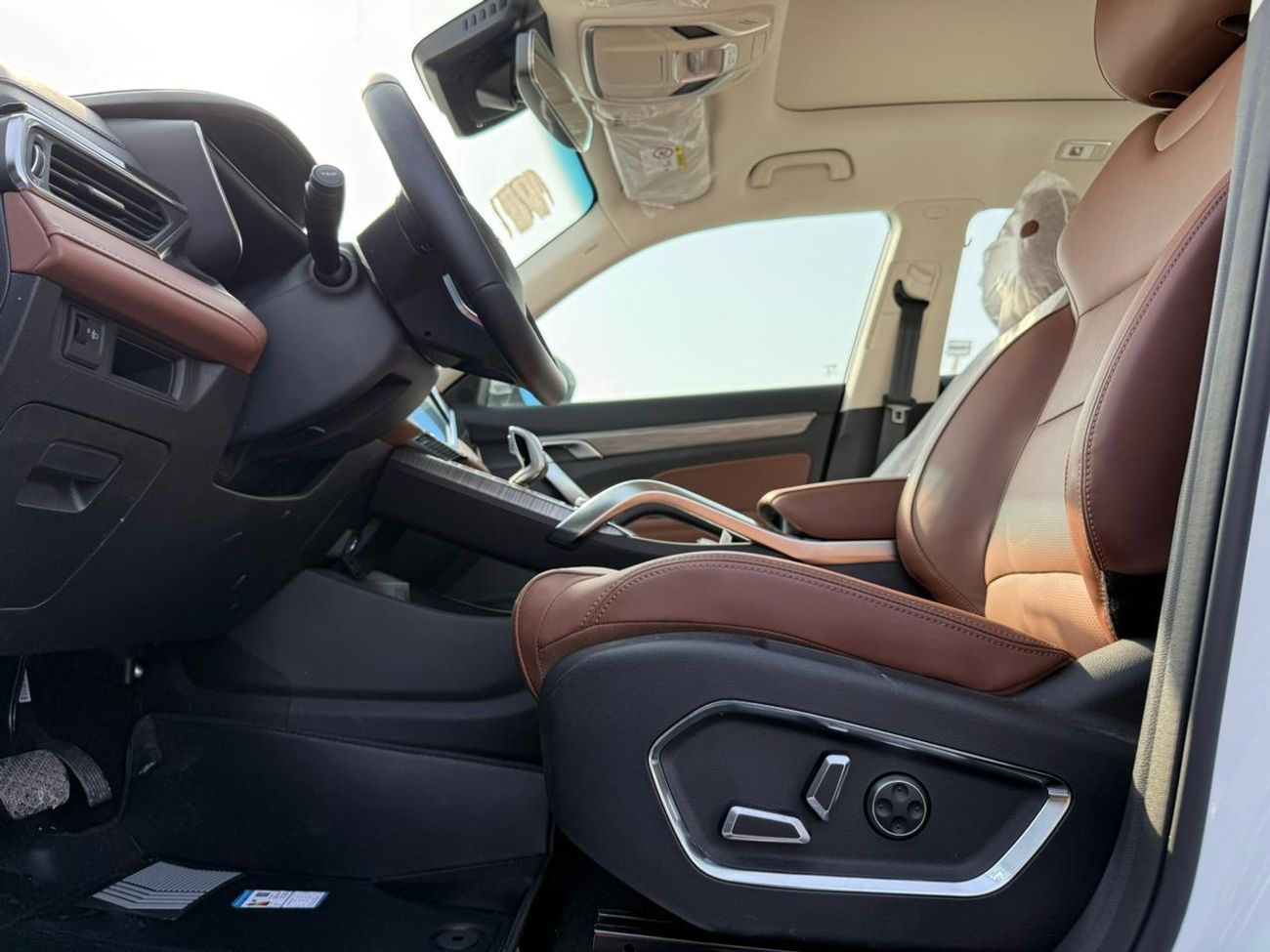 Geely Azkarra LUXURY GL 1.5L Petrol 2023 Export Price @ 53,500 AED