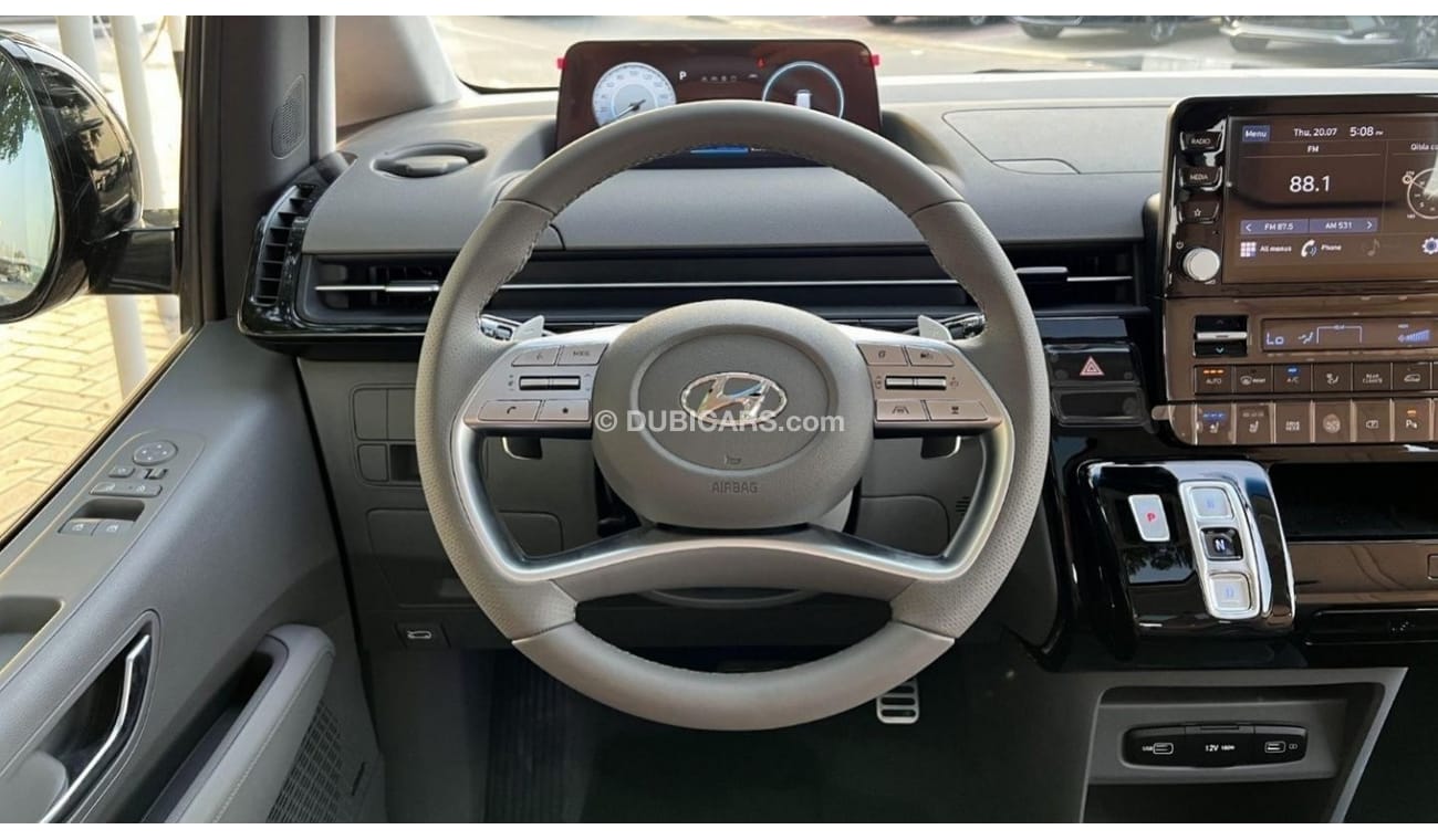 Hyundai Staria Luxury 9 Seats 3.5L 6 Cylinder GCC Brand New For Export