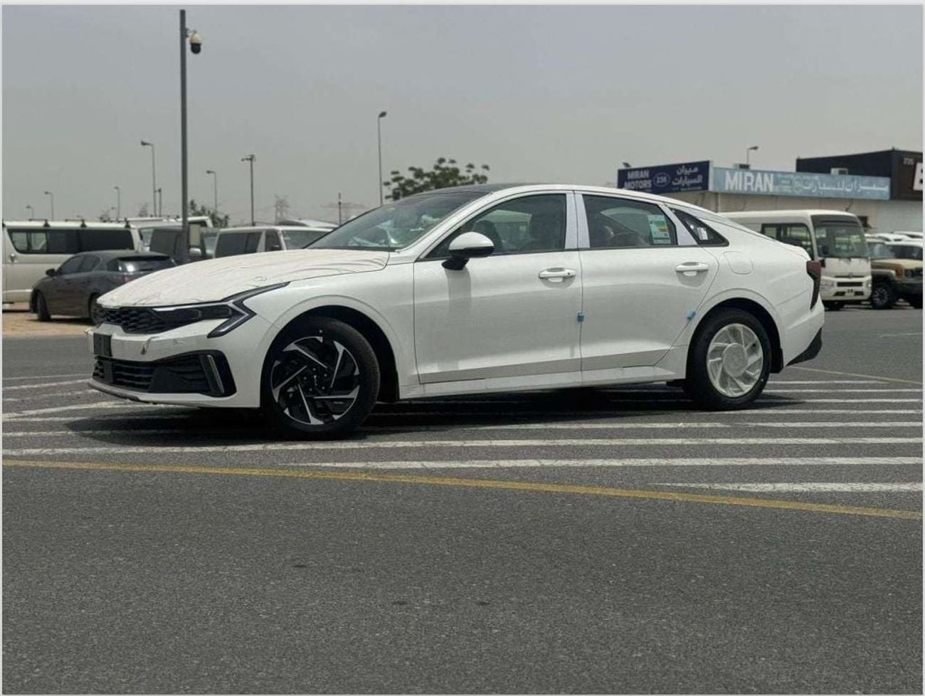 Kia K5 Kia K5 EX Kia K5 2.0L Hybrid | GCC | 2026 |