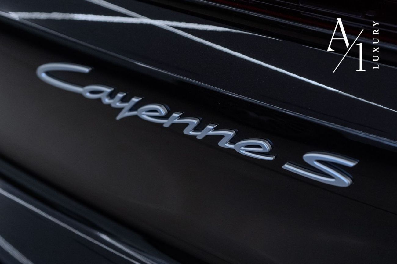 Porsche Cayenne S Coupe 2024 Porsche Cayenne S Coupe, Porsche Warranty, Sport Chrono Package, Fully Loaded, Low Kms,