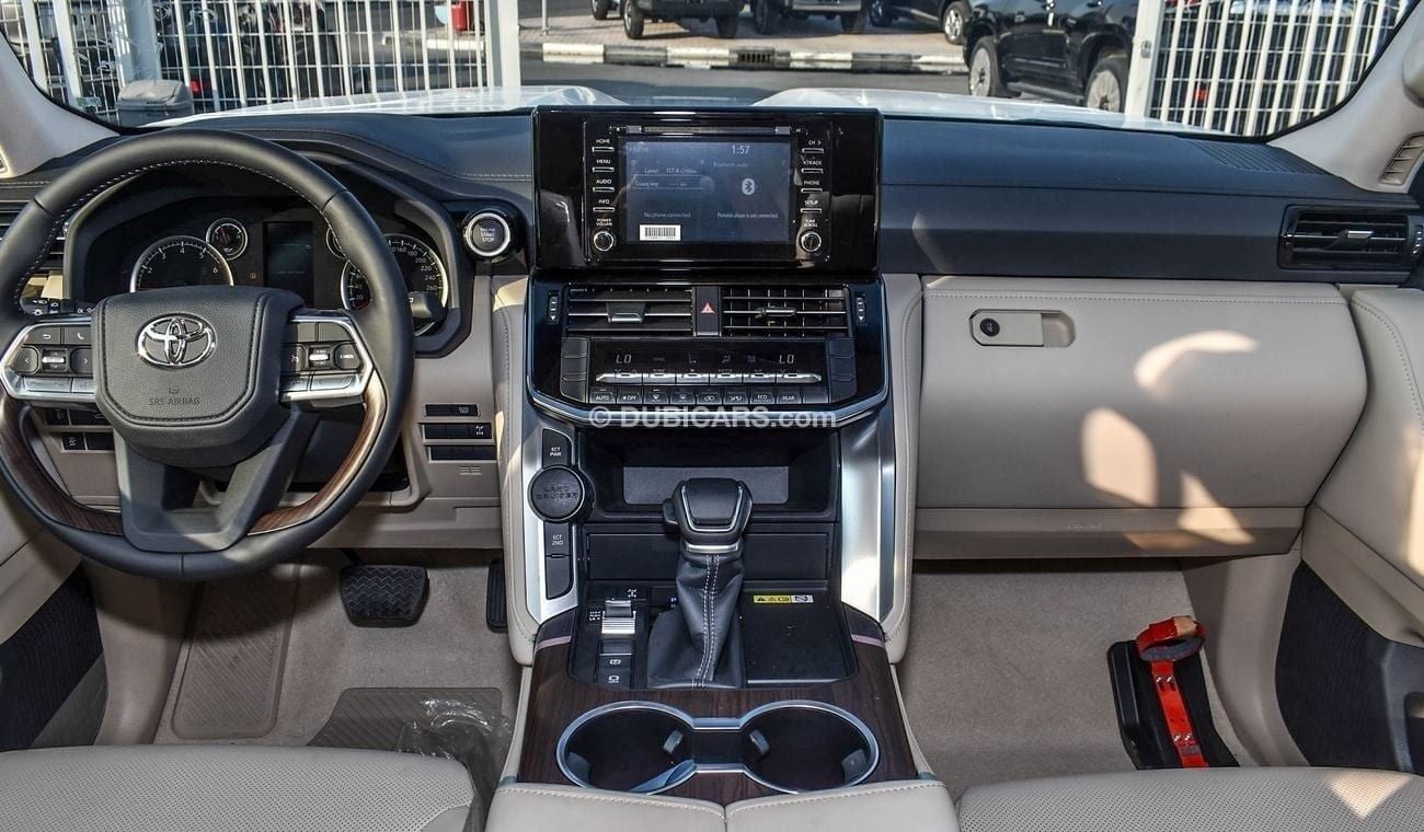 Toyota Land Cruiser LC300 3.3l Diesel 20" Alloy wheel Leather seat Central Lock Sunroof