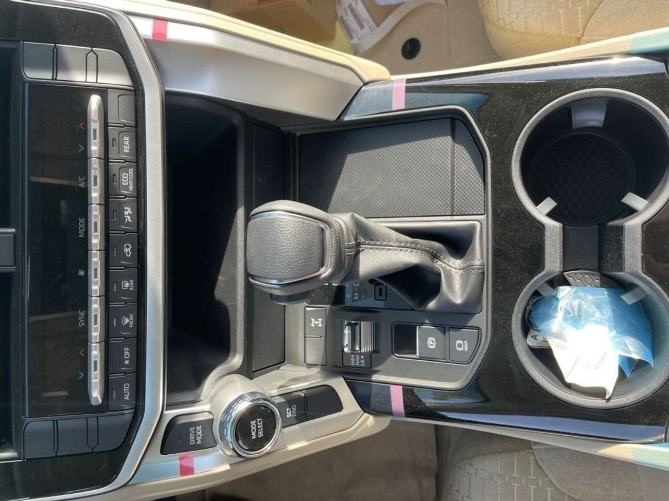 Toyota Land Cruiser LC300 - GXR // 3.5 L // 360 CAMARA - MODEL 2023