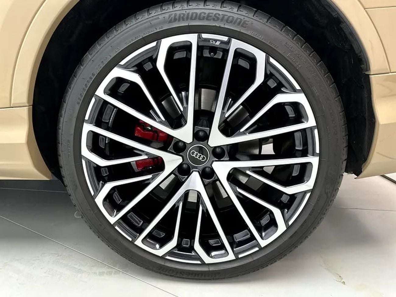 Audi Q7 55 TFSI S-LINE quattro 340hp (Ref# 25403)