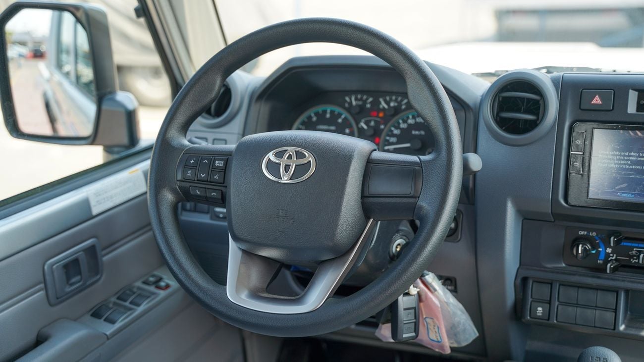 تويوتا لاند كروزر بيك آب