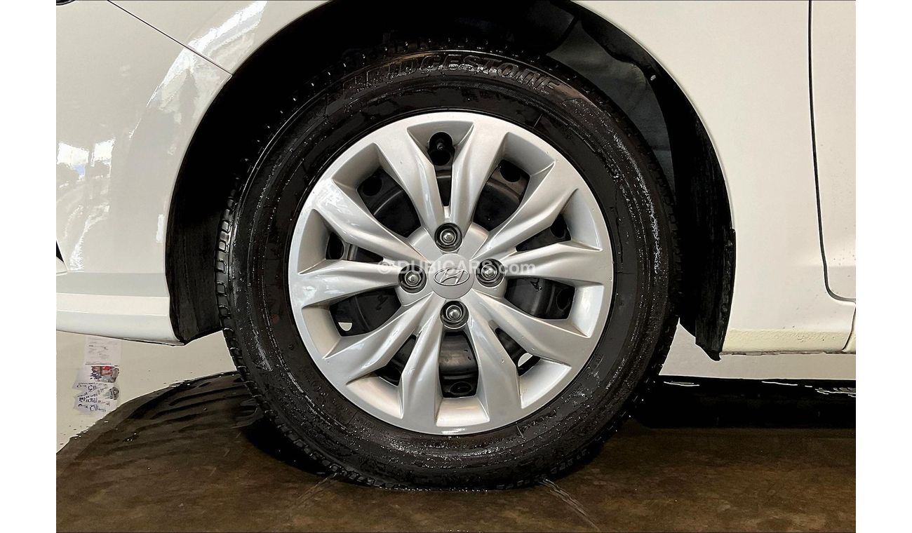 Hyundai Accent Smart Plus