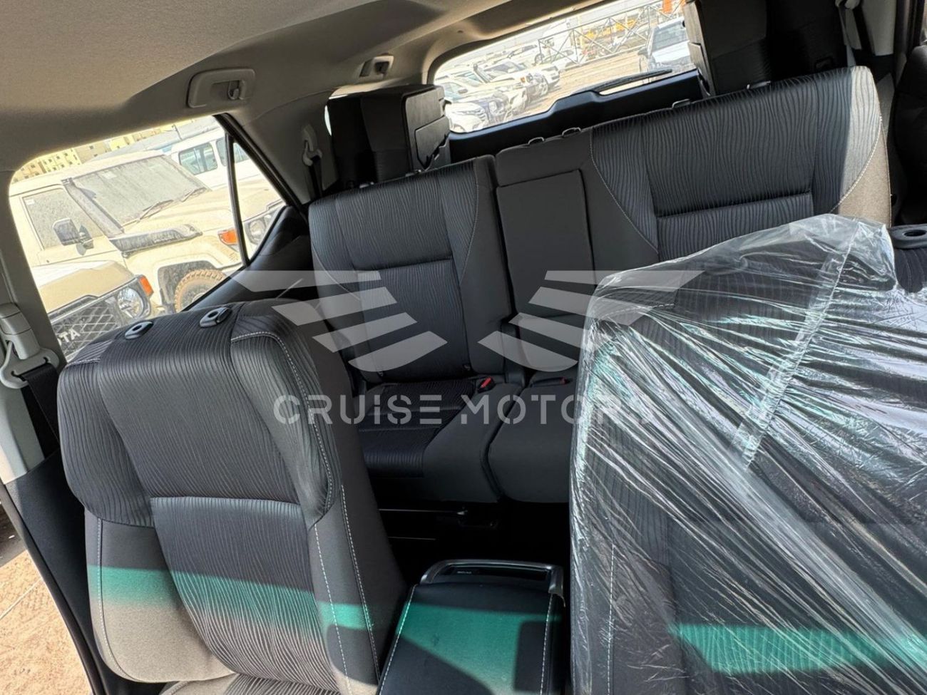 Toyota Fortuner Automatic - 2.7L - Petrol - SUV/Crossoveer - Four Wheel Drive - 7 seats - 5 doors