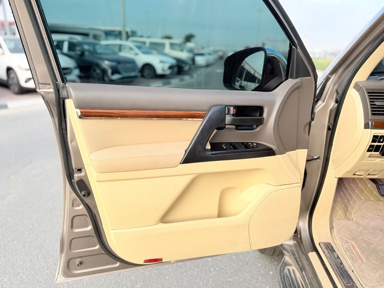 تويوتا لاند كروزر GXR+ 4.0L