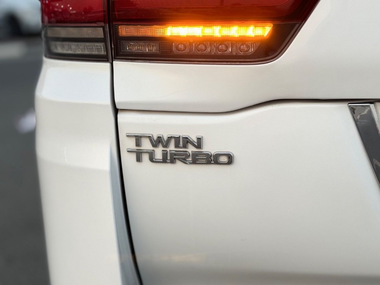 تويوتا لاند كروزر VXR 4.6L 4WD