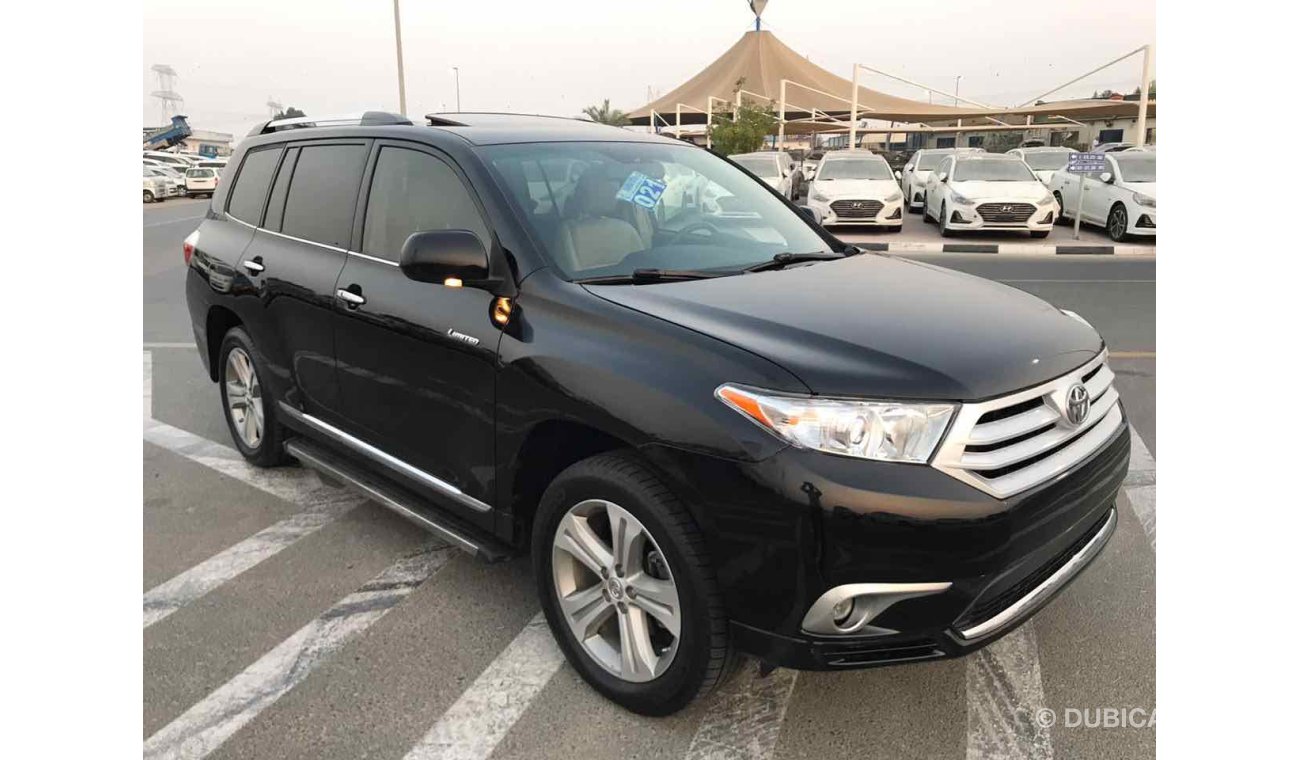 Toyota Highlander fresh and imported and very clean inside out and ready to drive