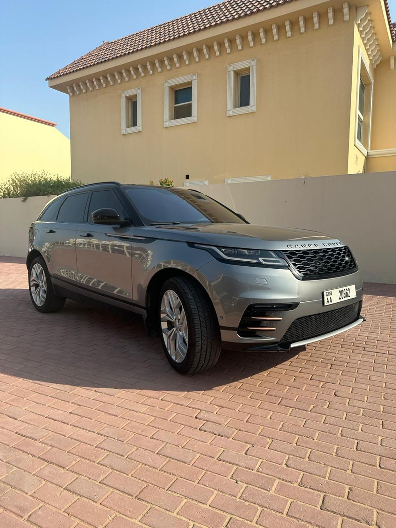 Land Rover Range Rover Velar P250 R-Dynamic HSE 2.0L