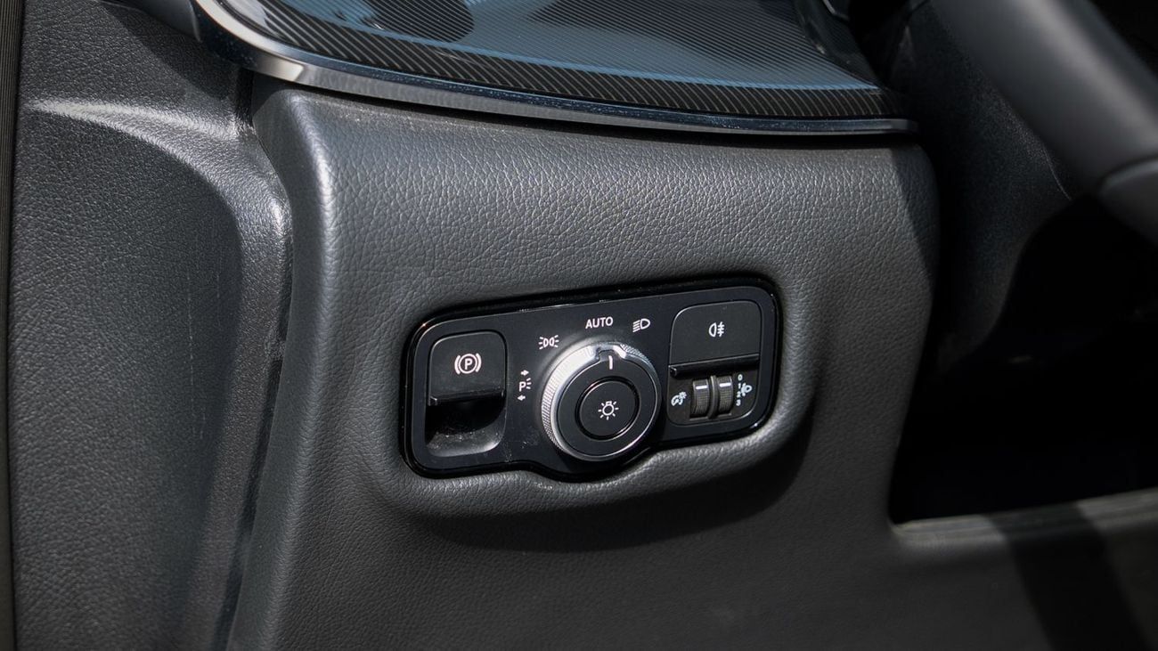 Mercedes-Benz V 300 Extra Long 2.0L - Black Inside Black | Export Only