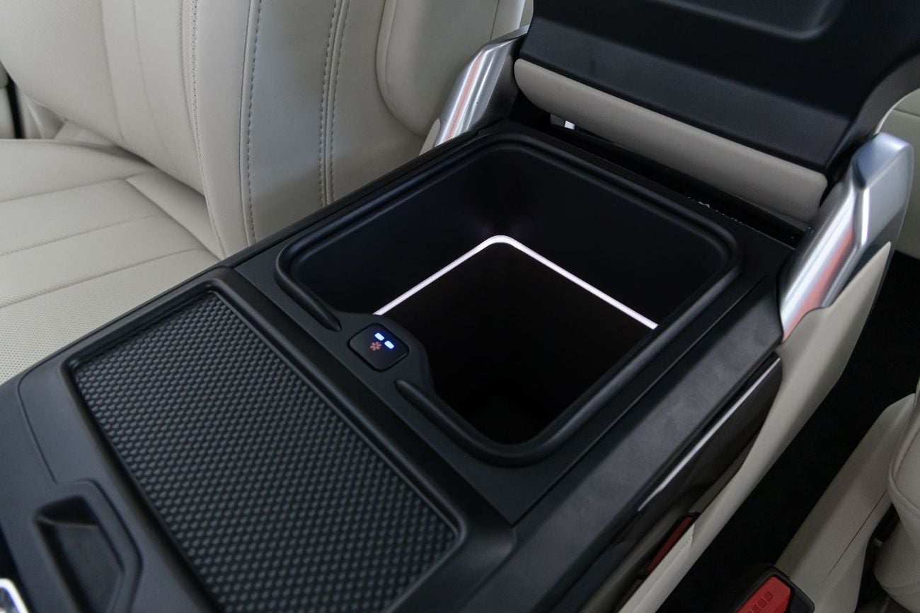 Land Rover Range Rover Range Rover Vogue | HSE P530 | Black Edition | GCC Specs | 2026  | ( EXPORT)