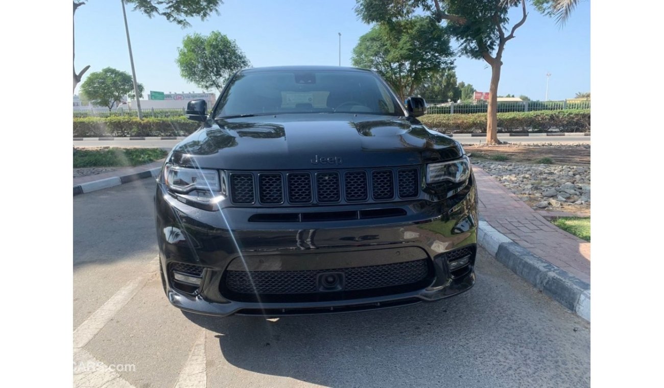 جيب جراند شيروكي JEEP GRAND CHEROKEE SRT 6.4L