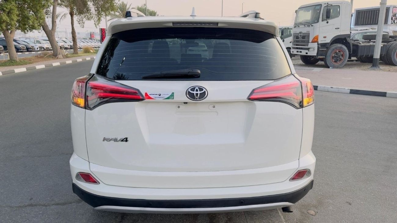 Toyota RAV4 PREMIUM WHITE LEATHER SEATS | 2.0L PETROL ENGINE | SUNROOF | REAR VIEW CAMERA