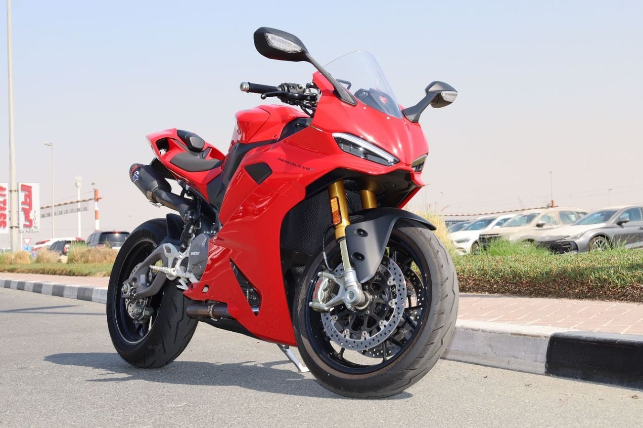 Ducati Panigale V4 S Pristine 2025 Ducati Panigale V2S | GCC | Under Warranty  Experience the peak of Italian performance