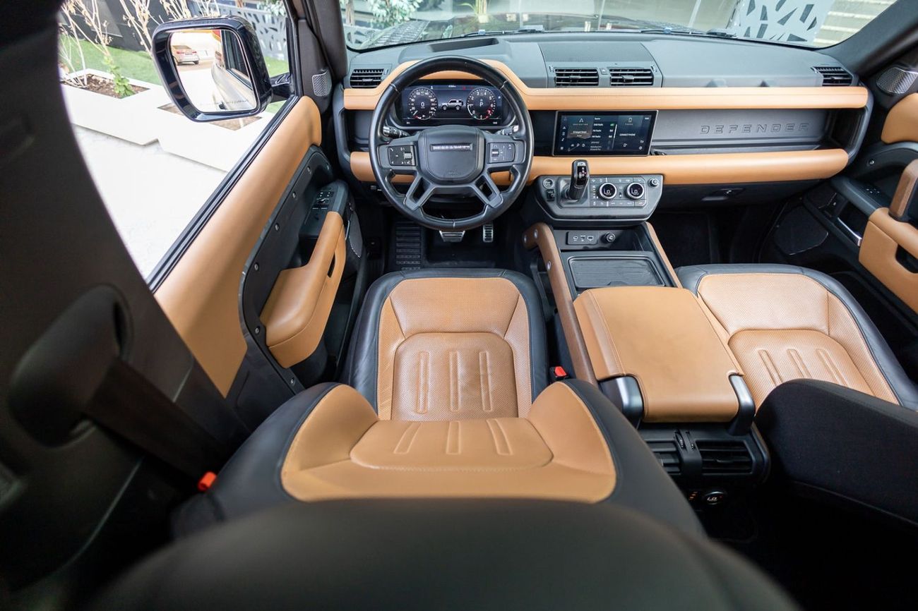 Land Rover Defender 90 X Land Rover Defender 90 2021 GCC under Warranty