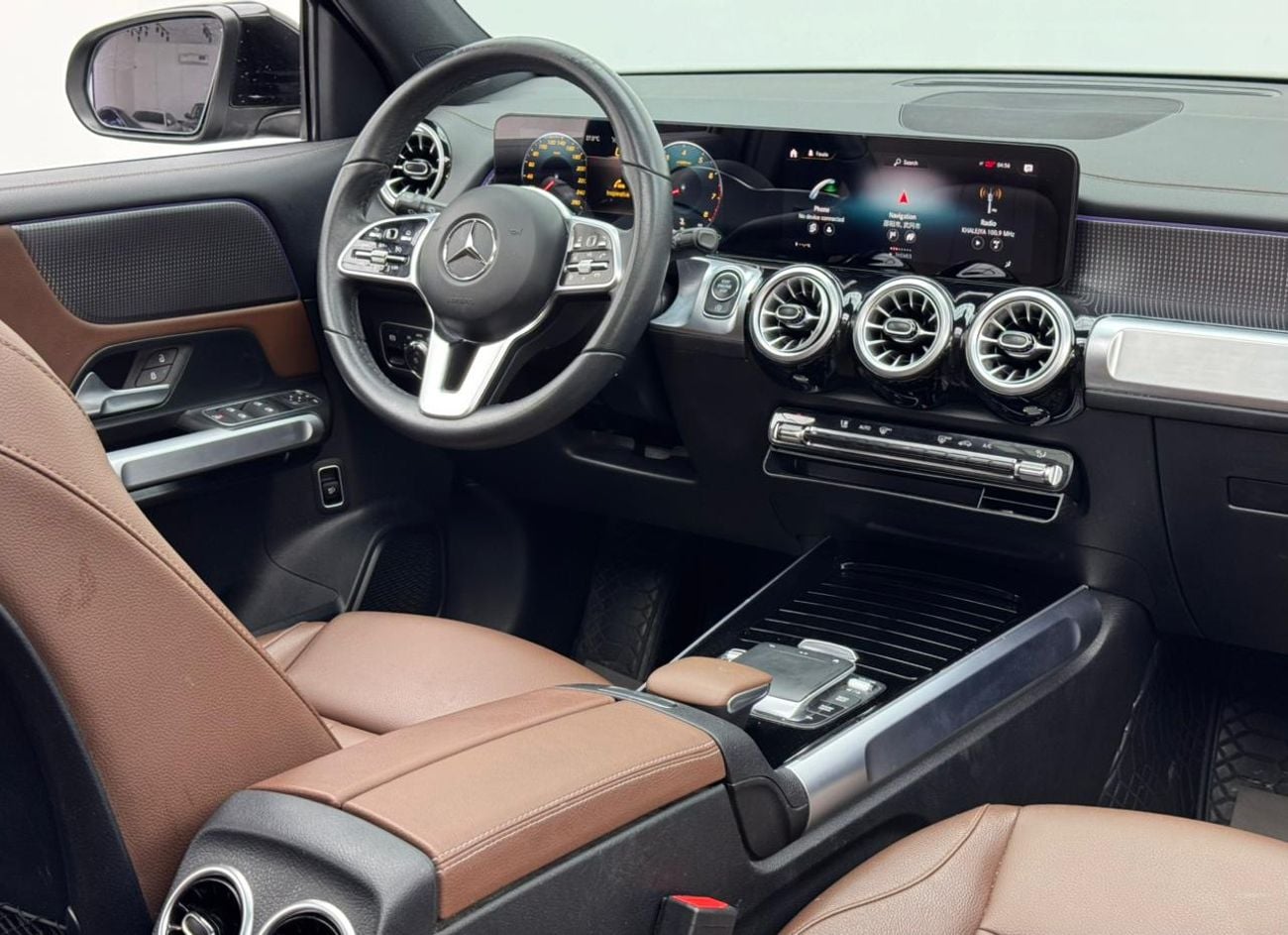 مرسيدس بنز GLB 220 2022 Mercedes-Benz GLB 220, Warranty, Excellent Condition.