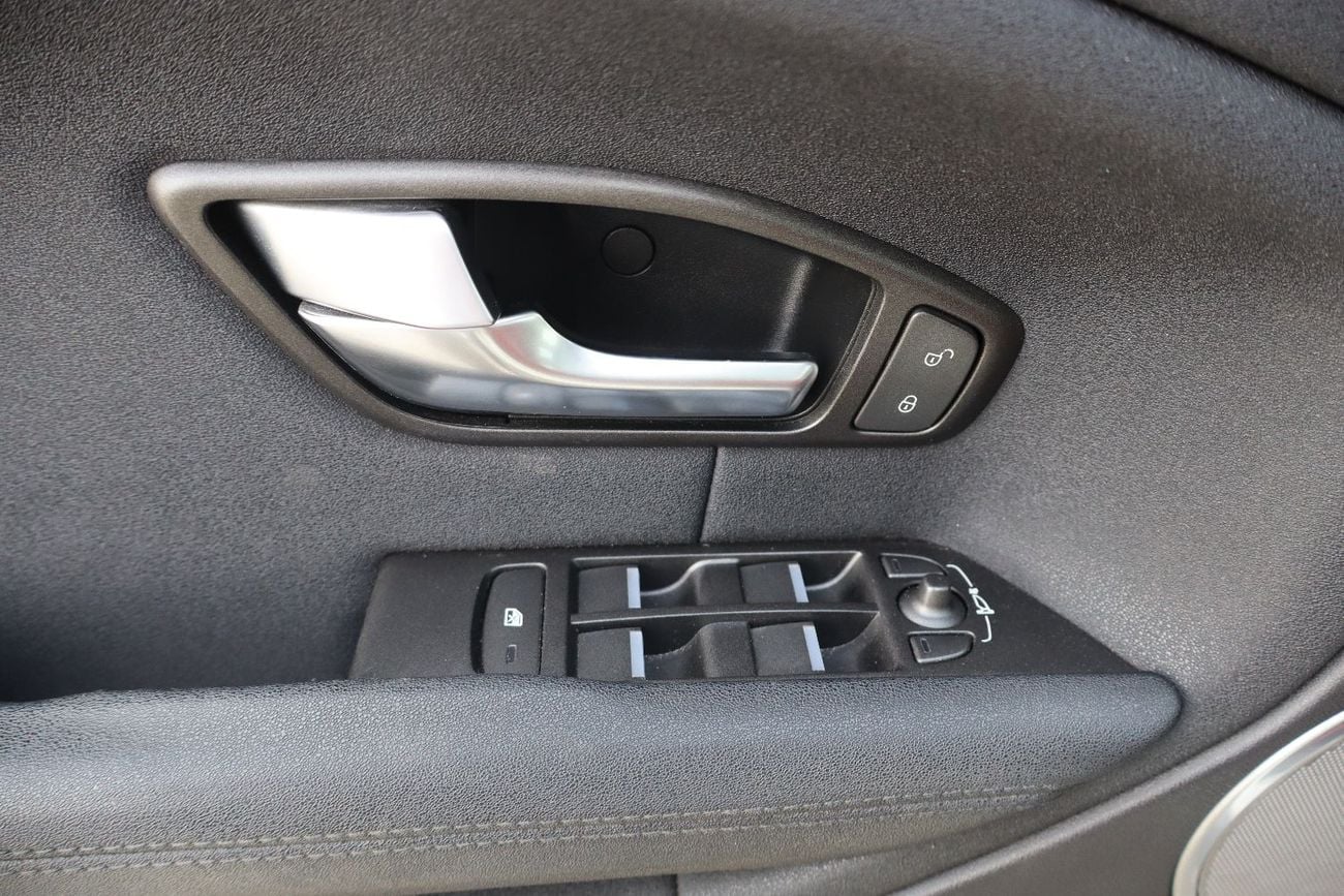 Land Rover Range Rover Evoque Dynamic Plus 2.0L (5 Door)