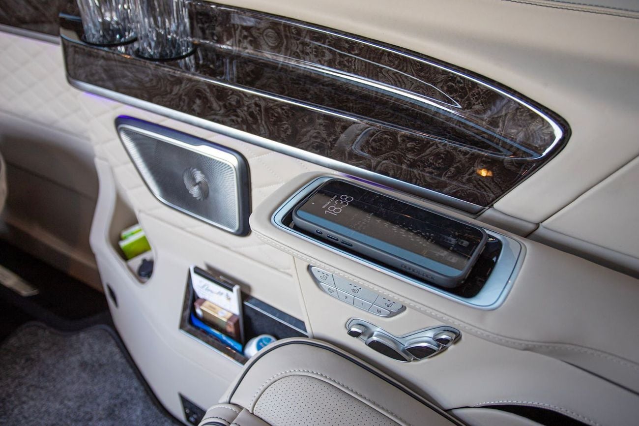 Mercedes Benz V300 AVANTGARDE Senzati® Jet Class® Oryx Edition® — Bespoke 6-Seat Silk Beige Leather | Mercedes-Benz Strategic Part