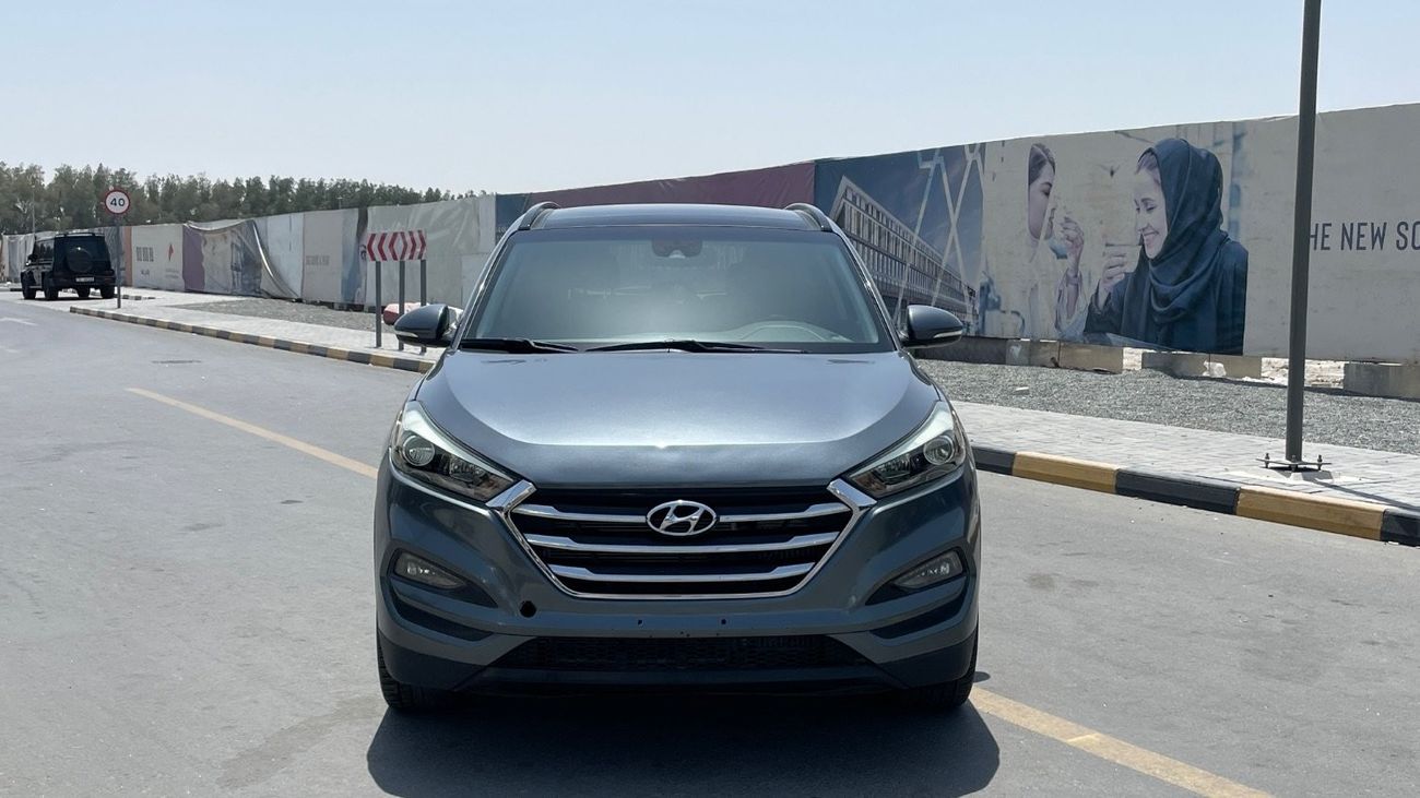 Hyundai Tucson Basic Panorama 1.6L FuLL,