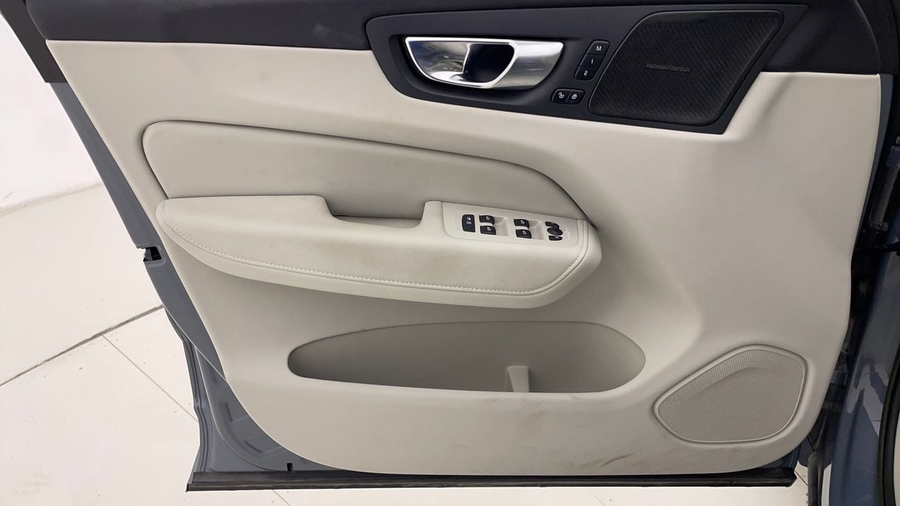 Volvo XC60 B5 ULTIMATE DARK AWD 2 | Zero Down Payment | Home Test Drive