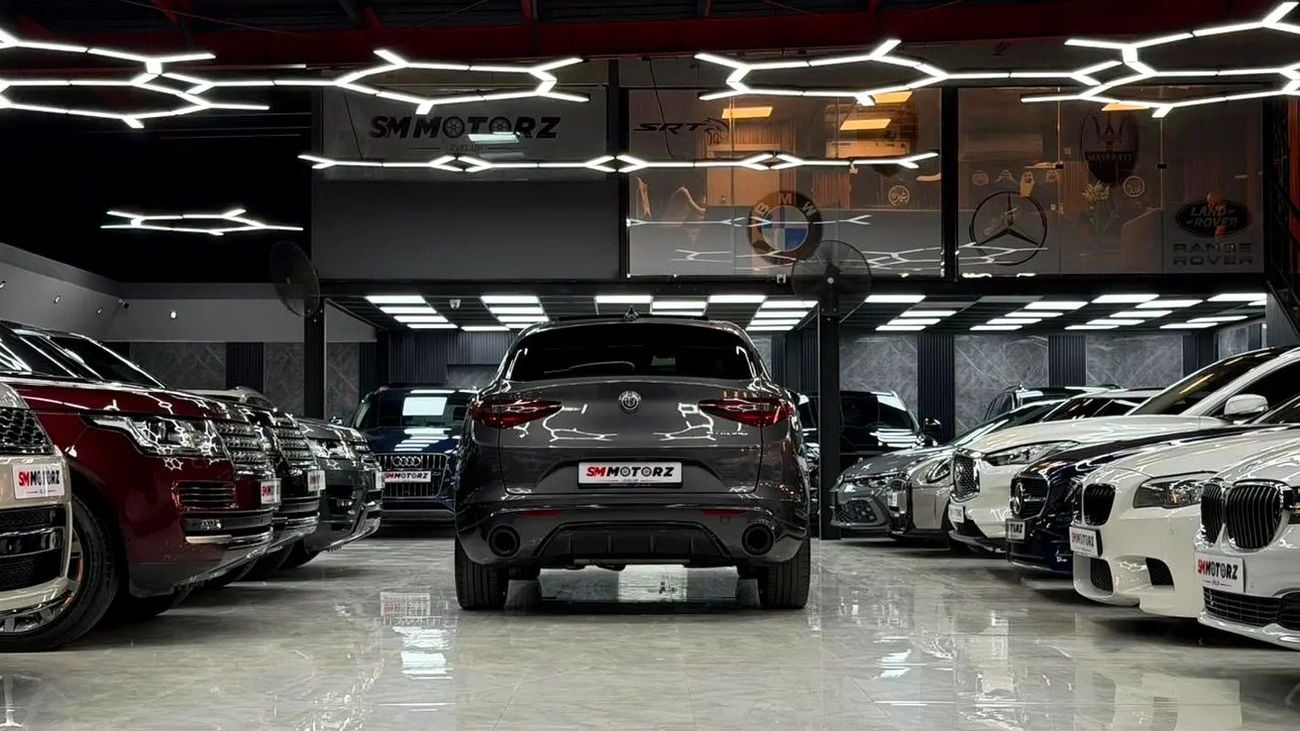 Alfa Romeo Stelvio Veloce Full Agency Service History + 1 Owner + Original Paint