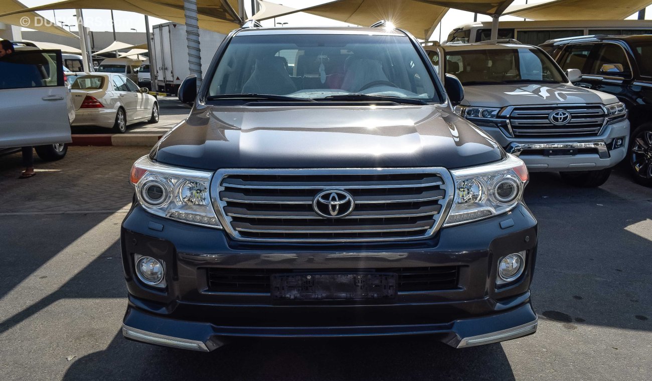 Toyota Land Cruiser VXR V8