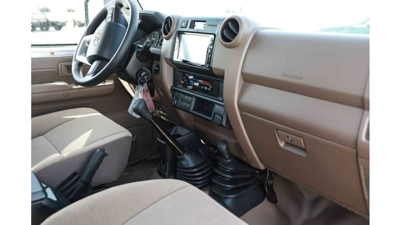 Toyota Land Cruiser Pick Up 2024 Toyota LC79 4X4 Double Cab 4.5 V8 - Grey Mettalic inside Beige | Export Only