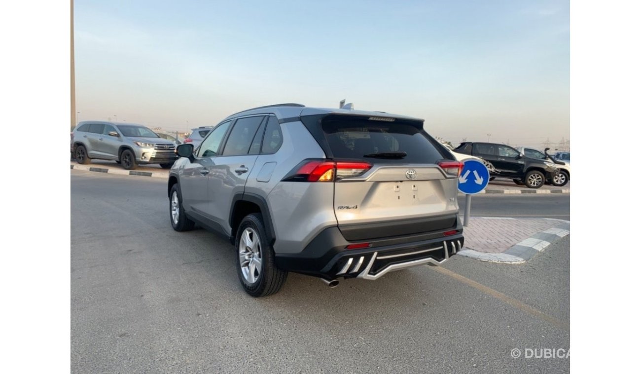 تويوتا راف ٤ XLE PUSH & STOP ENGINE FULL OPTION 2.5L V4 2019 AMERICAN SPECIFICATION