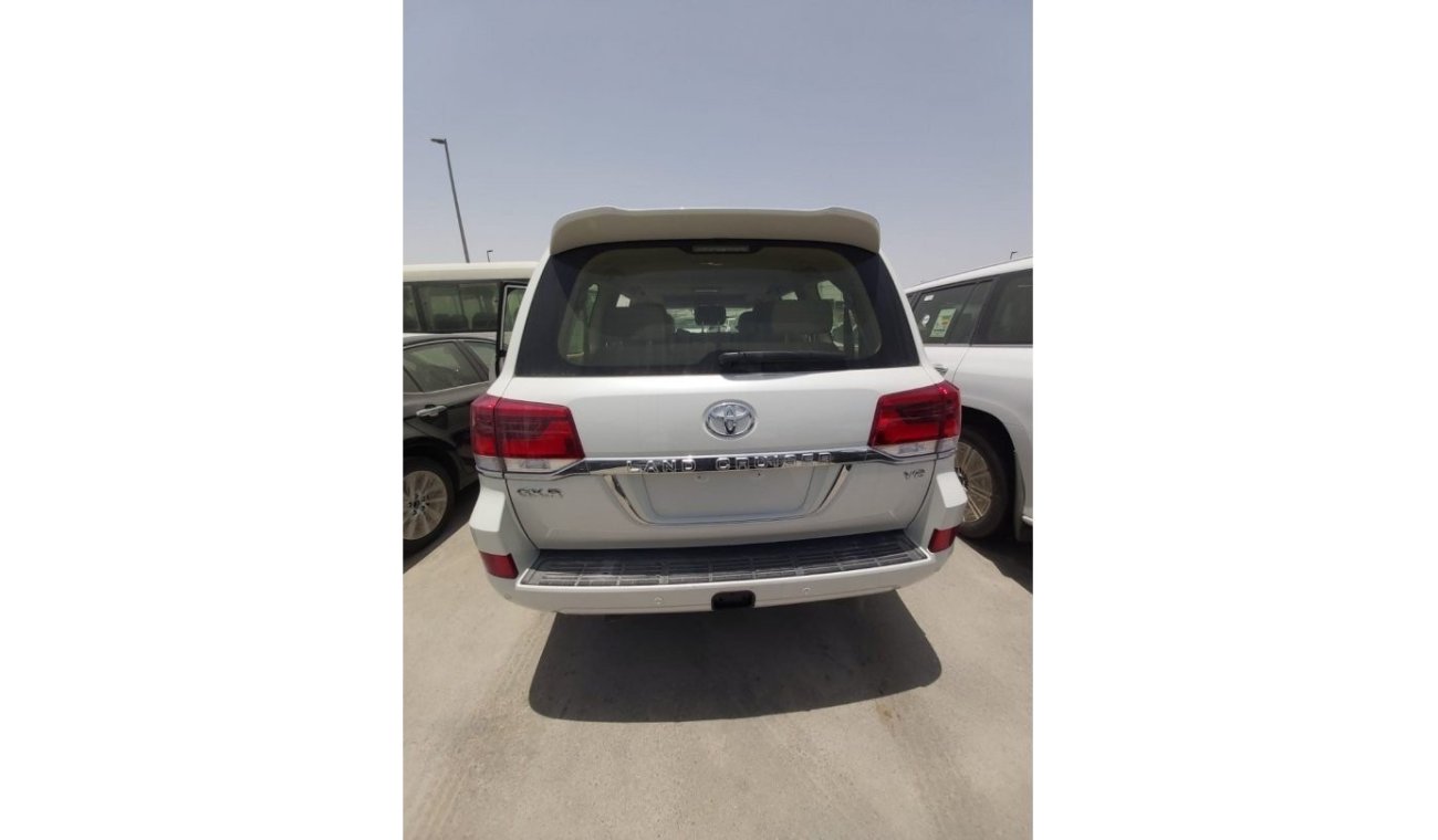 تويوتا لاند كروزر 21YM 4.5L DIESEL GXR A/T , Sunroof - Limited Stock