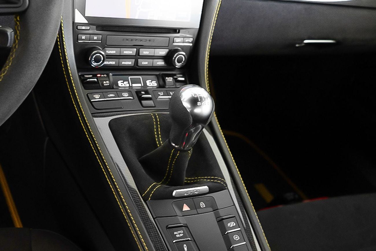 Porsche 718 Cayman GT4