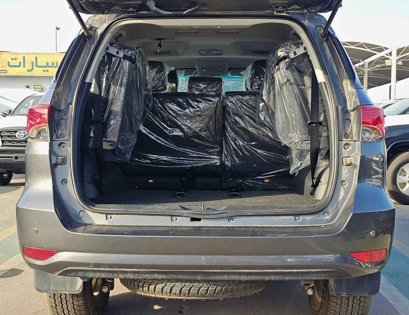 تويوتا فورتونر 2.7L / ALLOY RIMS / MANUAL A/C / 4WD / CODE # G GRAY