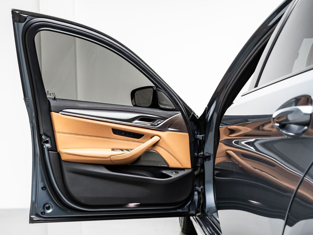 BMW 540i 2023 BMW 540i, 2028 BMW Warranty + Service Contract, Low KMs, GCC