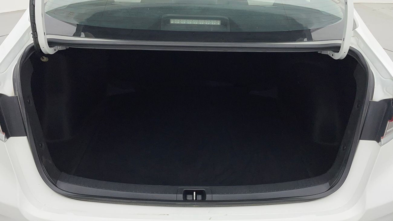 تويوتا كورولا XLI 1.6 | بدون دفعة مقدمة | اختبار قيادة مجاني للمنزل