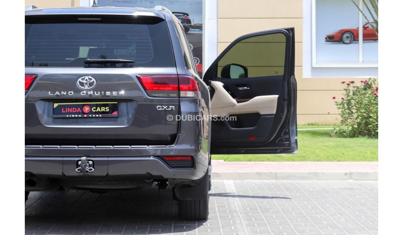 Toyota Land Cruiser J300