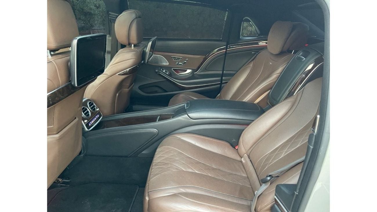 Mercedes Maybach S560 Maybach KT2020