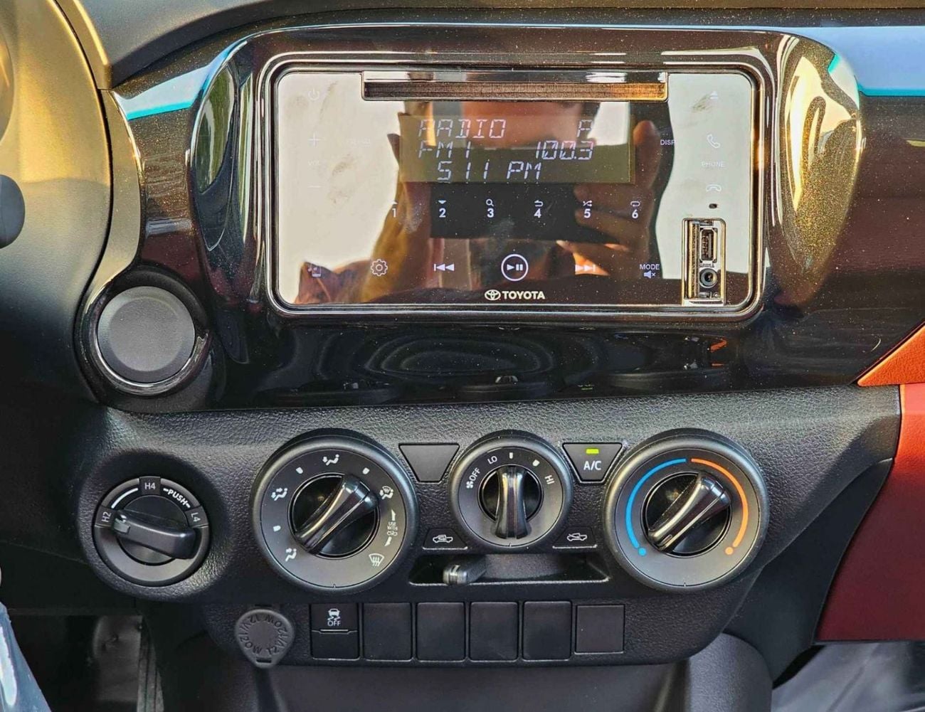 Toyota Hilux GL SINGLE CABIN || 2.7L PETROL M/T 4WD / CHROME BUMPERS / DVD+CAMERA (CODE # GLS-G-SC)