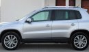 Volkswagen Tiguan Volkswagen Tiguan 2012 GCC 2000 CC No. 1 full option without accidents, very clean from inside and o