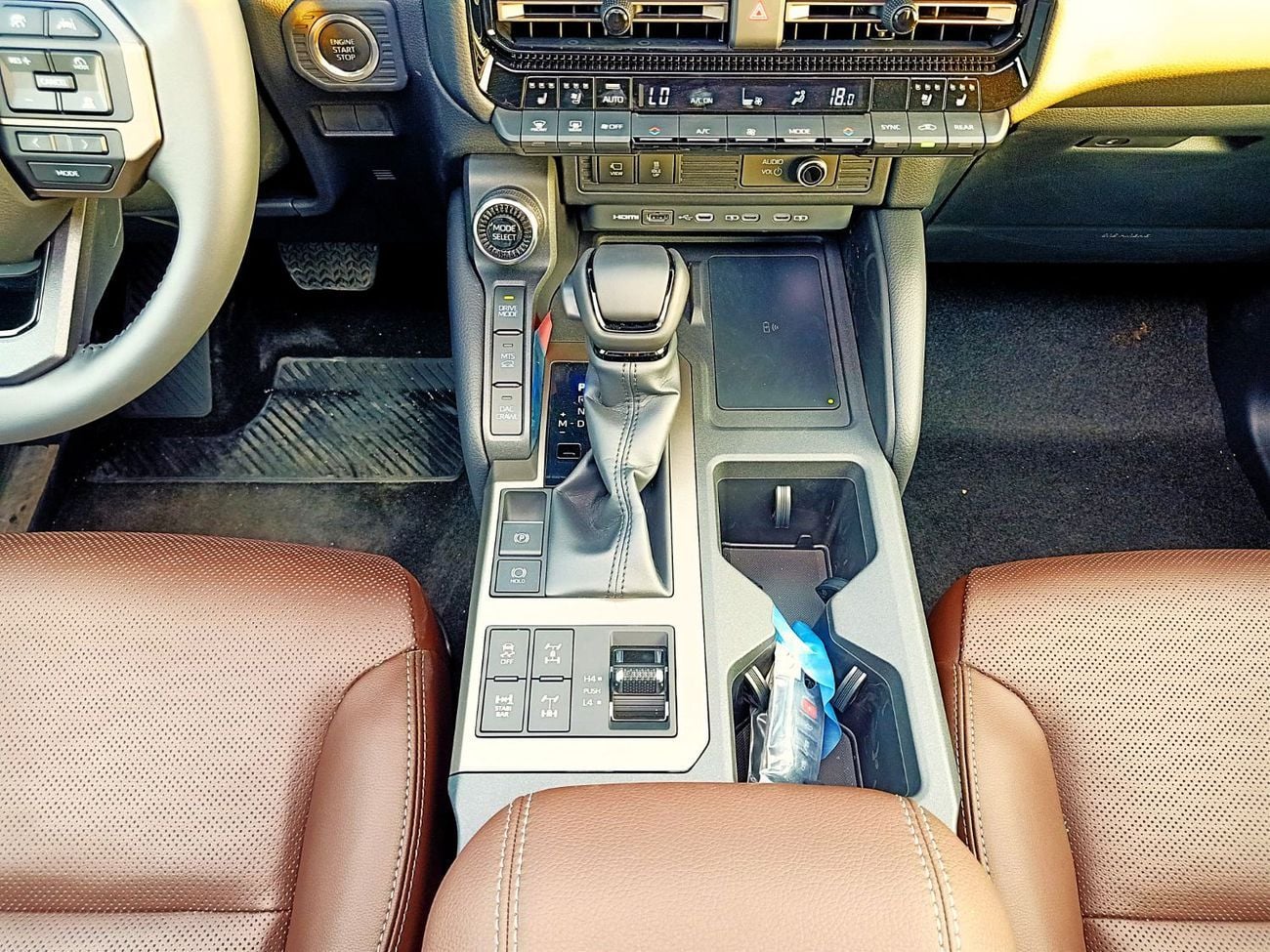 Toyota Prado VXR Toyota Prado 2.8l diesel A/T 4WD White color inside Brown 2026 Model