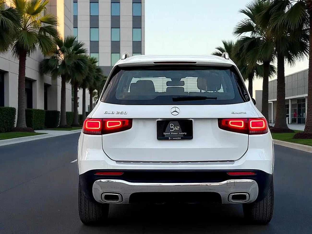 مرسيدس بنز GLB 1,560 PM | MERCEDES GLB250 4MATIC| | ORIGINAL PAINT | LOW MILEAGE| 0% DOWNPAYMENT