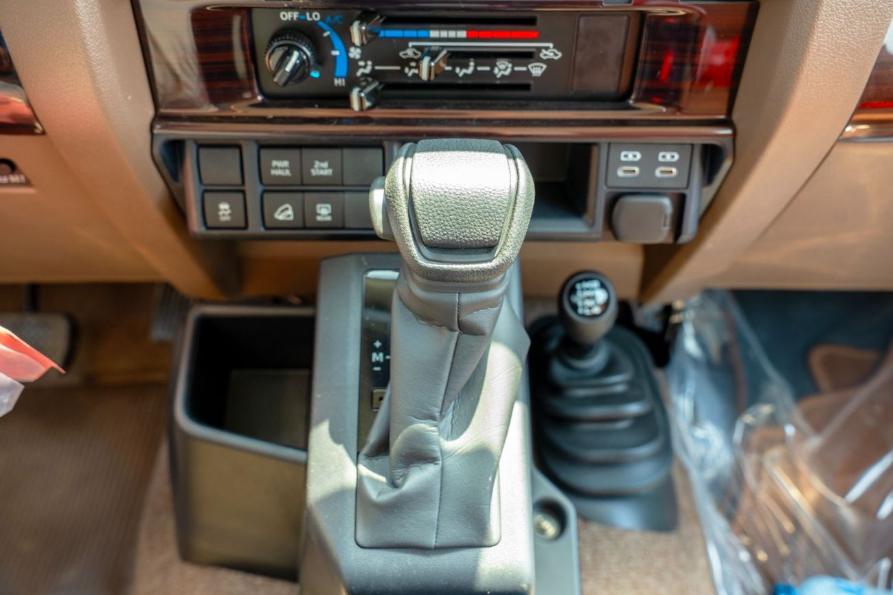 تويوتا لاند كروزر 70 LX 2.8L Diesel 3 Doors 2025