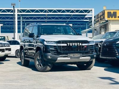 تويوتا لاند كروزر GR-S 3.5 لتر هجينة أوتوماتيكية // 2026 // كاملة المواصفات مع رادار، شاشة عرض رأسية، كاميرا 360 درجة