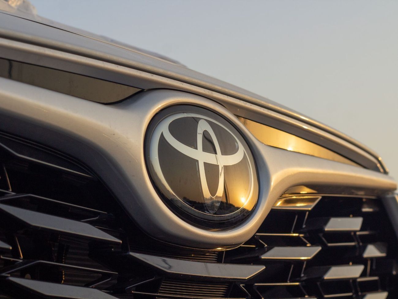 تويوتا هايلاندر EXPORT ONLY - 2.5L Highlander 2.5L Hybrid GLE (AWD)