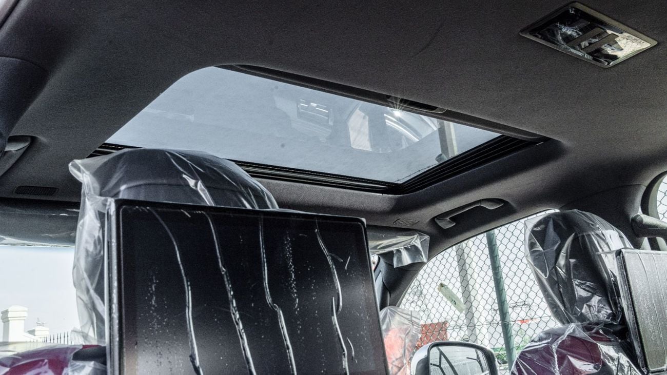 Toyota Land Cruiser 2026 Toyota Land Cruiser VXR 3.5L AT Petrol (Black-Red) Omani