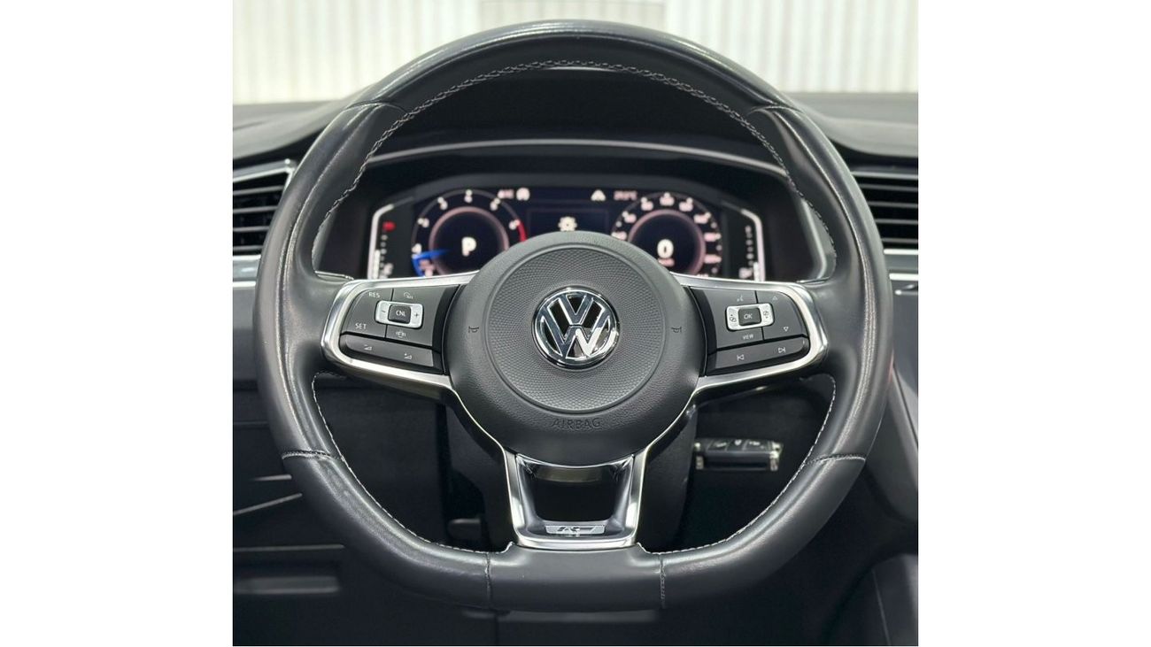 فولكس واجن تيجوان 2020 Volkswagen Tiguan R-Line 4Motion, Warranty, Full Service History, Low Kms, GCC