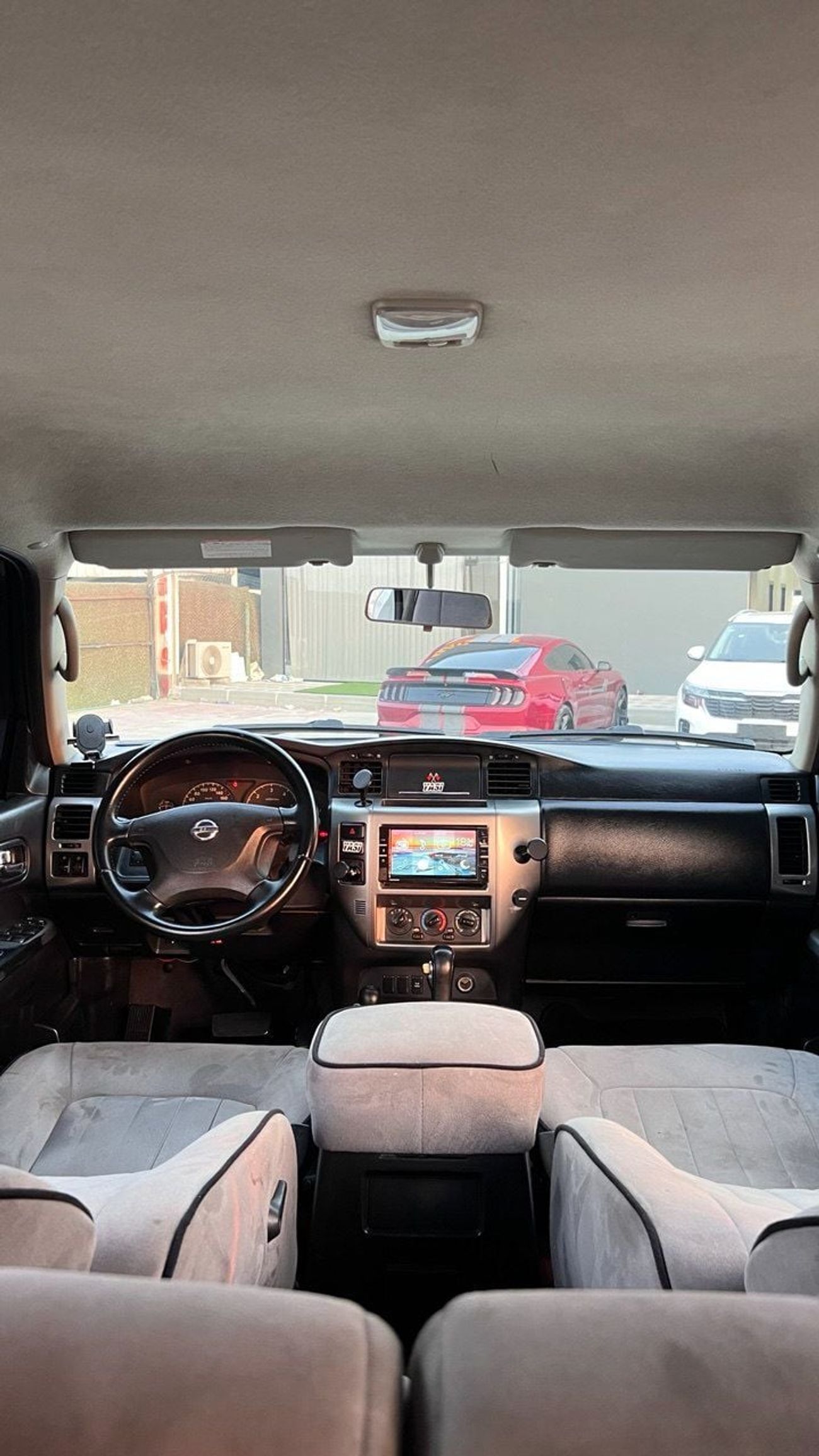 نيسان باترول سفاري GL 4.8L A/T (7 Seater)